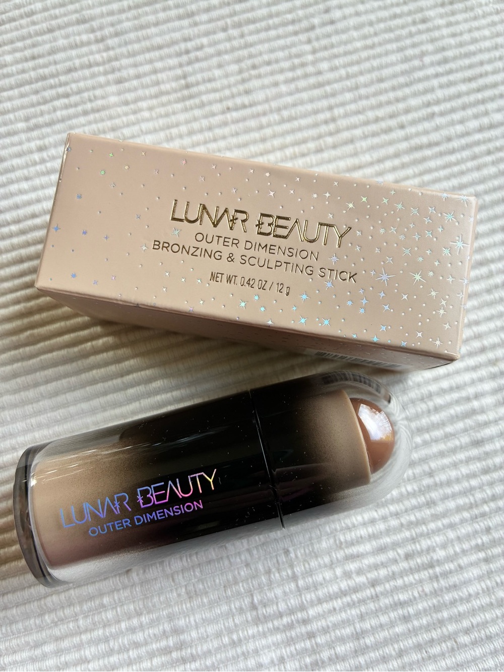 Lunar Beauty OUTER DIMENSION BRONZING & SCULPTING STICK — MEDIUM SKY